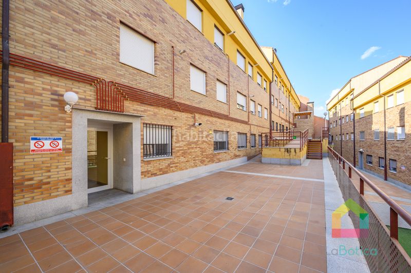 Foto 312cacbe-53ff-4167-803e-ff5c5b24a82d. Apartament amb aparcament piscina a Avenida Europa-San Antón Toledo