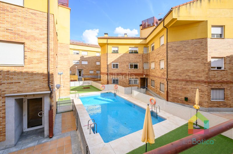 Foto a22e134c-b568-4779-8c16-8df125af6231. Apartament amb aparcament piscina a Avenida Europa-San Antón Toledo