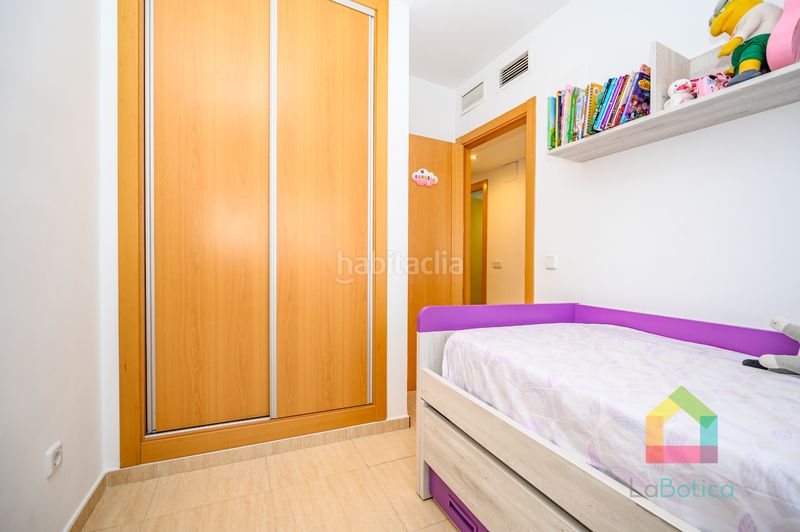 Foto 1613f65a-62a2-4b40-a29d-0b15c4c11e08. Casa aparellada amb calefacció piscina a Magán