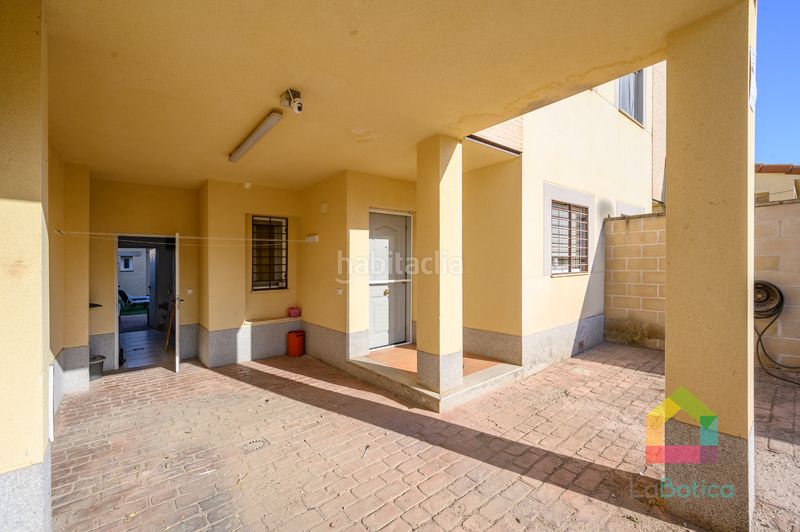 Foto 1f23a412-2323-4567-95a8-bafc3f64de28. Casa aparellada amb calefacció piscina a Magán
