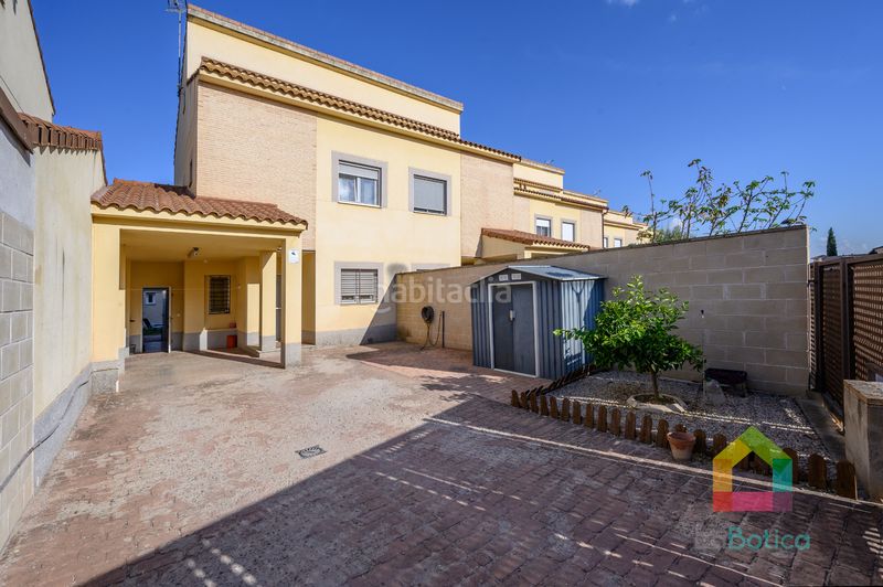 Foto 47d79640-6b99-4105-a2e8-2e086d9e0ed9. Casa aparellada amb calefacció piscina a Magán