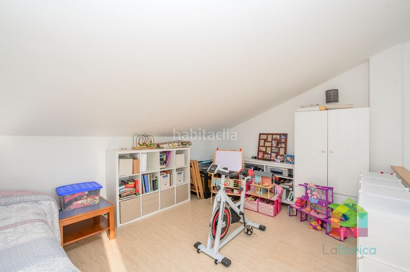 Foto 4ef0edb8-1f27-4c16-97ee-6f3e9e1d8085. Casa aparellada amb calefacció piscina a Magán