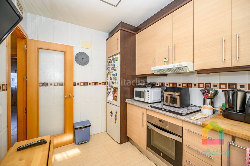 Foto c5beb3fe-c800-4c02-879c-32595bd773f1. Casa aparellada amb calefacció piscina a Magán