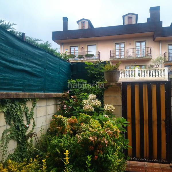 Foto 6f0df158-18ef-4105-a86d-fc5f57c56dc8. Casa adossada amb calefacció aparcament a Egia Donostia - San Sebastián