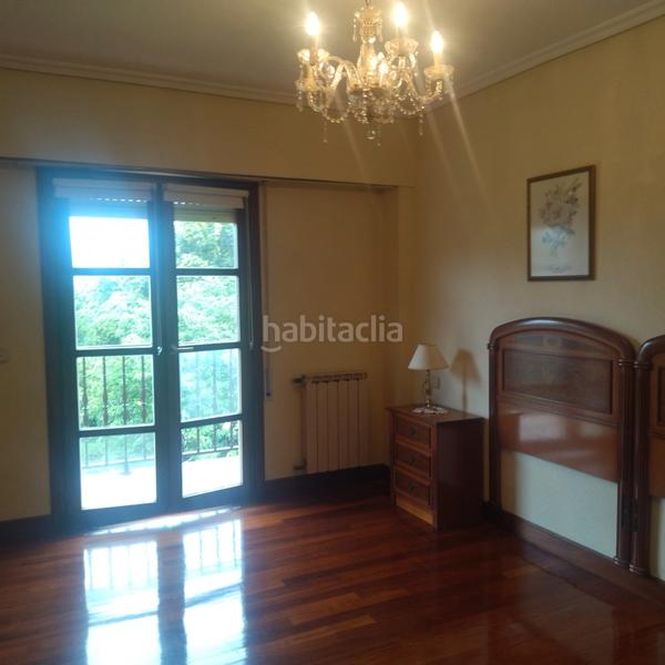 Foto 3705593b-7582-4948-857b-6a5a655b02a9. Semi detached house with heating parking in Egia Donostia - San Sebastián