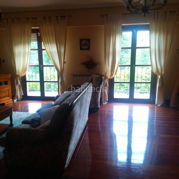 Foto 74b41e7a-6591-4f9c-b65b-015da4b9238e. Semi detached house with heating parking in Egia Donostia - San Sebastián