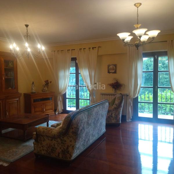 Foto 8031b566-86b6-4f10-87f2-ec8af58d0115. Semi detached house with heating parking in Egia Donostia - San Sebastián