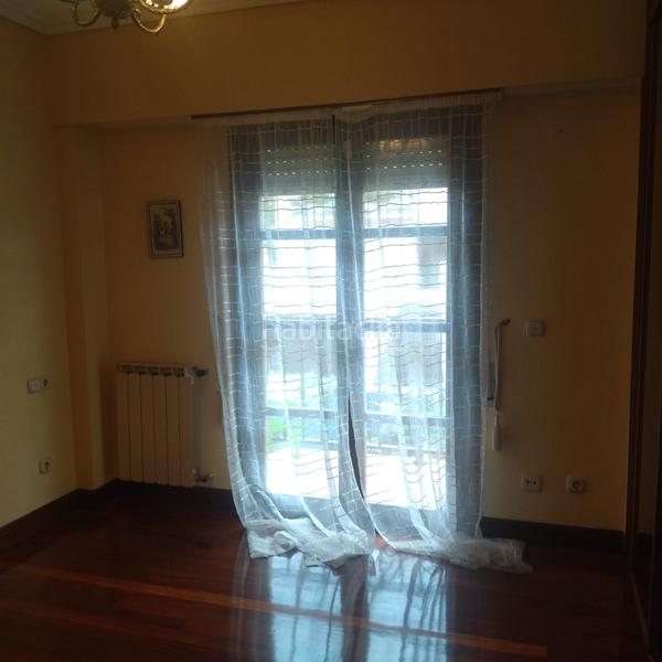 Foto cd7e37e4-25e3-4f56-8d41-32437ca37200. Semi detached house with heating parking in Egia Donostia - San Sebastián