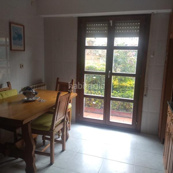 Foto f2590feb-a7e3-4807-aded-7fd185b67c2a. Semi detached house with heating parking in Egia Donostia - San Sebastián