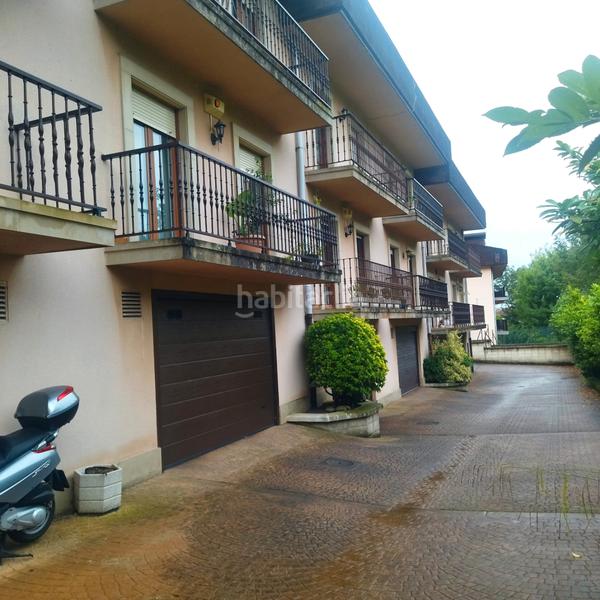 Foto f4be5312-d7b5-4b5d-b089-8317b40c98c3. Semi detached house with heating parking in Egia Donostia - San Sebastián