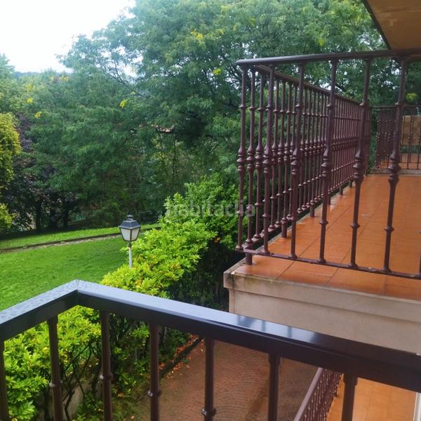 Foto fa797f26-6cf6-4f90-8ab4-6891a9c37114. Semi detached house with heating parking in Egia Donostia - San Sebastián