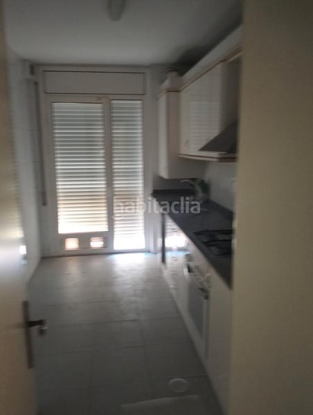 Foto 8bf1aa5f-6c84-433c-b6fe-ca72e427913f. Alquiler piso en carrer d'antoni bori 45 piso para entrar a vivir en Badalona