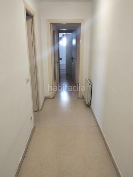 Foto 723a819a-a38a-46aa-bd0a-70b0cbd99eb7. Location appartement dans carrer d'antoni bori 45 dans Badalona