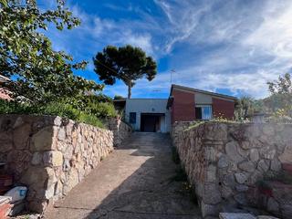 Casa en Viladecavalls. Fantàstica caseta a la planassa