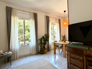 Rez-de-chaussée  Passatge de venècia. Pràctic pis a sant pere
