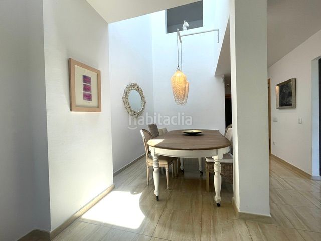 Foto 4f720632-9bcd-4979-b5a3-f579fa19f46d. Casa aparellada amb xemeneia calefacció aparcament piscina a Viladecavalls
