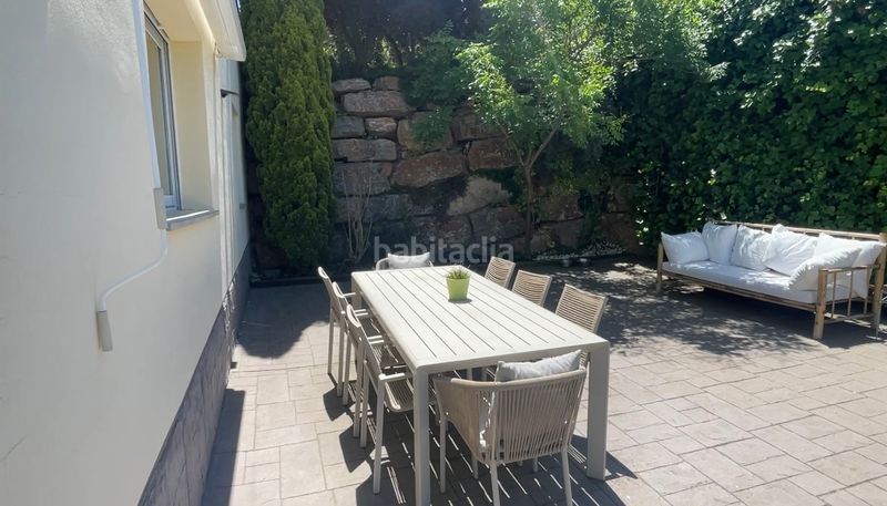 Foto b0ce44c4-5696-4af8-9e00-363303e4a483. Casa aparellada amb xemeneia calefacció aparcament piscina a Viladecavalls