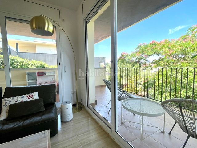 Foto ee8921cb-edcd-4a14-885c-b96f0746791d. Casa aparellada amb xemeneia calefacció aparcament piscina a Viladecavalls