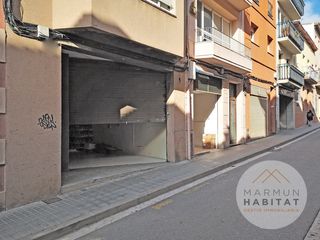 Miete Geschäftsraum in Centre. Local comercial con salida humos