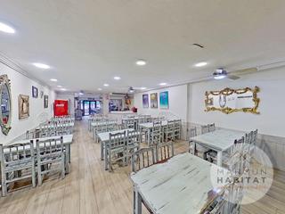 Local Comercial a Arenys de Munt. Local en venta, incluye maquinaria y restaurante funcionando