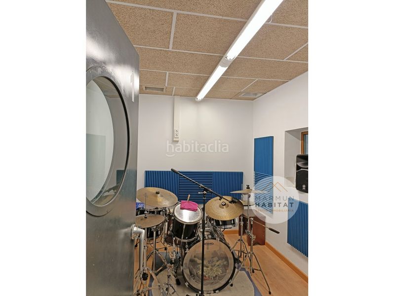 Foto f5bf71a5-8c16-461a-8c6b-93da1ffbbce5. Local comercial a Peramàs Mataró