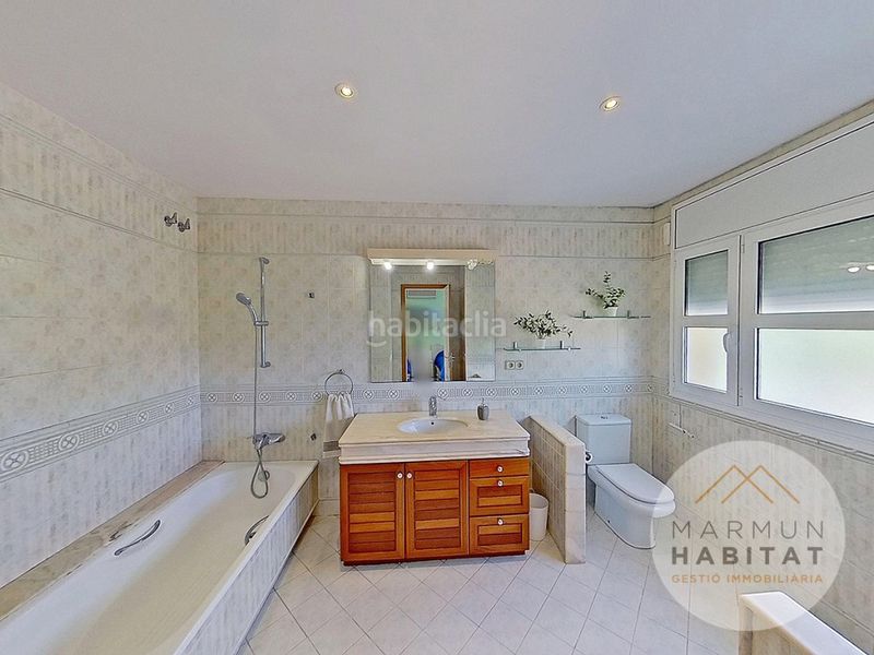 Foto ed3a85bc-f0e9-40e4-bcd0-8ff4ae334d4f. Haus mit parking pool in Arenys de Munt