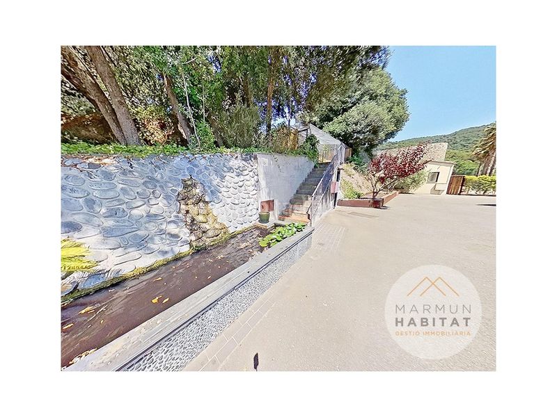 Foto fa3435a3-1a73-435b-b22c-820074cb6d8e. Haus mit parking pool in Arenys de Munt