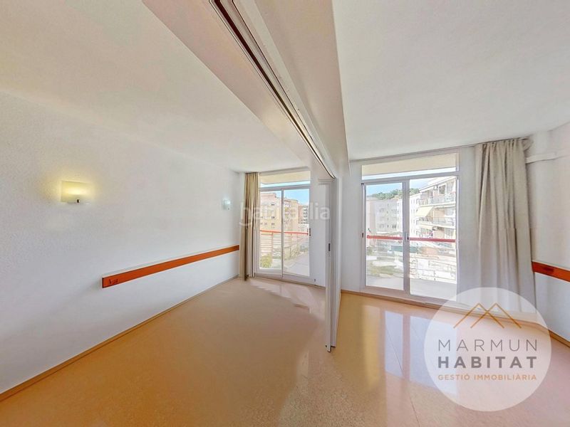 Foto c7521e1b-ee7e-4120-bf02-b54c2dcc6429. Apartament amb calefacció piscina a Calella