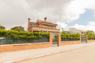 Casa  N/a. Casa en venta en valladolid