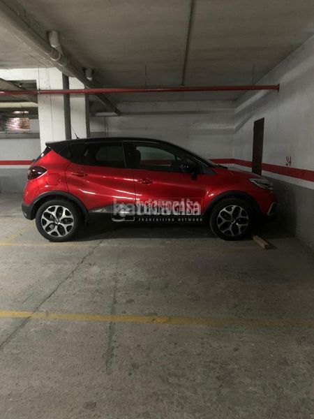 Foto 015d5b23-f681-477d-9713-983888cd1ba0. Aparcament cotxe a La Rubia Valladolid