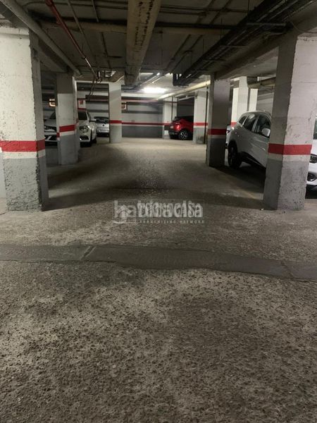 Foto 2a8c04ba-83fd-4652-a99e-de02ab49cda0. Aparcament cotxe a La Rubia Valladolid