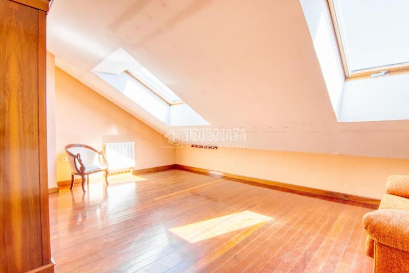 Foto 652b34c1-8c18-4b21-8fc1-eec392e7e806. Casa pareada casa en venta en Las Villas - Valparaiso - El Peral Valladolid