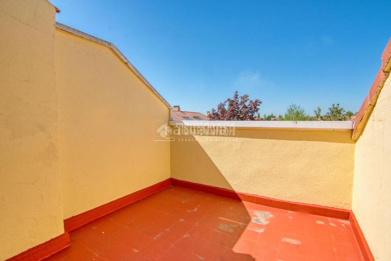 Foto 75c295ca-7647-45bf-be25-c4c1134dc226. Casa pareada casa en venta en Las Villas - Valparaiso - El Peral Valladolid