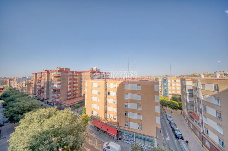 Foto a7a40e3c-121a-455e-99cf-157ee45151fa. Piso  en venta en La Rubia Valladolid