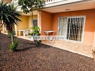Piso en Calle ulises 1. Apartamento amueblado con piscina climatizada, terraza con vista