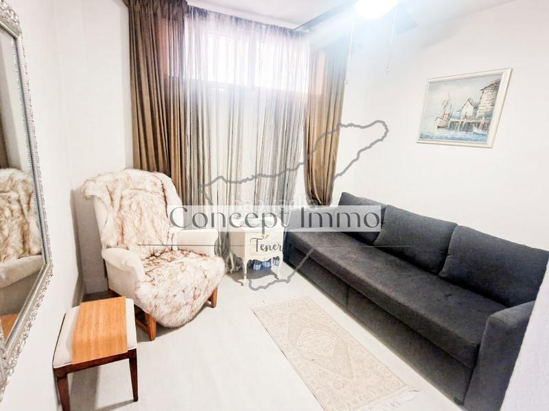 Foto 0d845b28-1407-43c6-b704-be9472828c43. Planta baja apartamento en planta baja moderno y amueblado con una gran terraza con vistas al mar y piscina! en Adeje