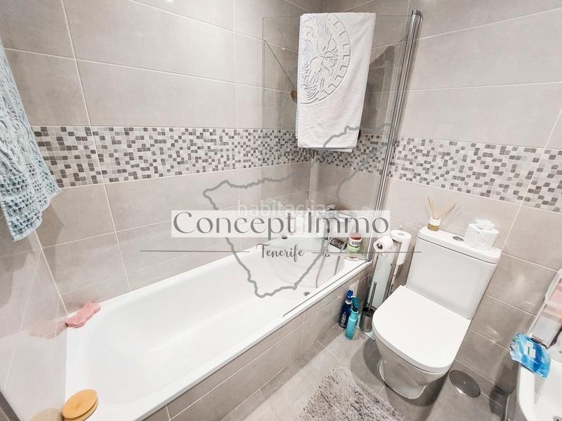 Foto 70c47a32-7963-4798-9d0d-6f0e8799d984. Planta baja apartamento en planta baja moderno y amueblado con una gran terraza con vistas al mar y piscina! en Adeje