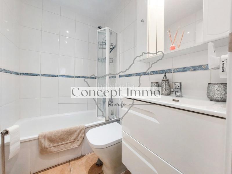 Foto dc12562d-fd8b-4920-8558-19078bd54549. Planta baja apartamento en planta baja moderno y amueblado con una gran terraza con vistas al mar y piscina! en Adeje