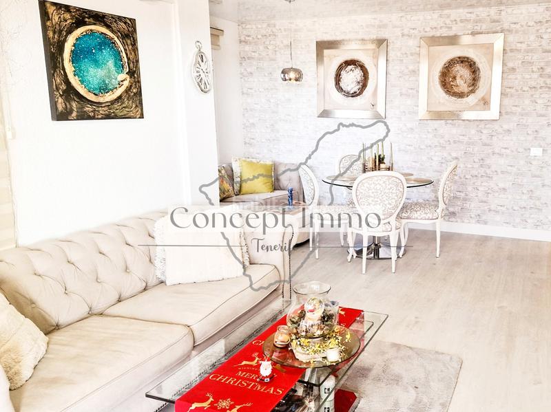 Foto f81e7789-8cb6-4798-a574-4a66aa364701. Planta baja apartamento en planta baja moderno y amueblado con una gran terraza con vistas al mar y piscina! en Adeje