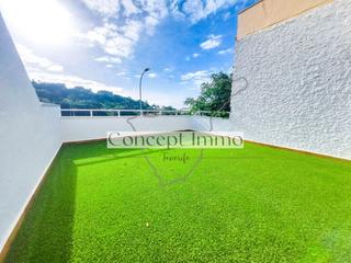Appartement à Calle finlandia 3. Estudio luminoso y amueblado con gran terraza y piscina climatiz