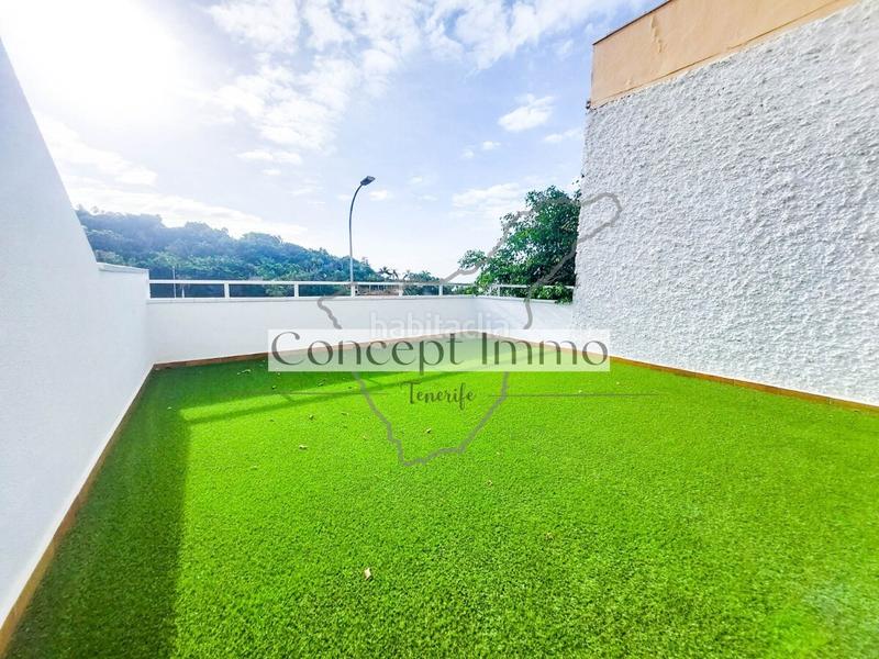 Foto 9aecd194-5888-4f03-be0a-2dc6e625ef74. Piso en calle finlandia 3 estudio luminoso y amueblado con gran terraza y piscina climatizada en el complejo! en Adeje
