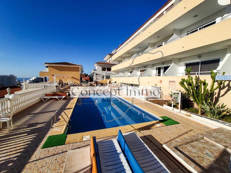 Foto ae840f73-4cb5-461a-8564-8d63f2ac6972. Piso en calle finlandia 3 estudio luminoso y amueblado con gran terraza y piscina climatizada en el complejo! en Adeje