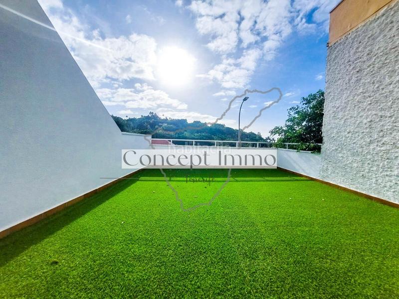 Foto dcfdc1b8-d2ef-4223-8cfb-b23d63b4ed11. Piso en calle finlandia 3 estudio luminoso y amueblado con gran terraza y piscina climatizada en el complejo! en Adeje