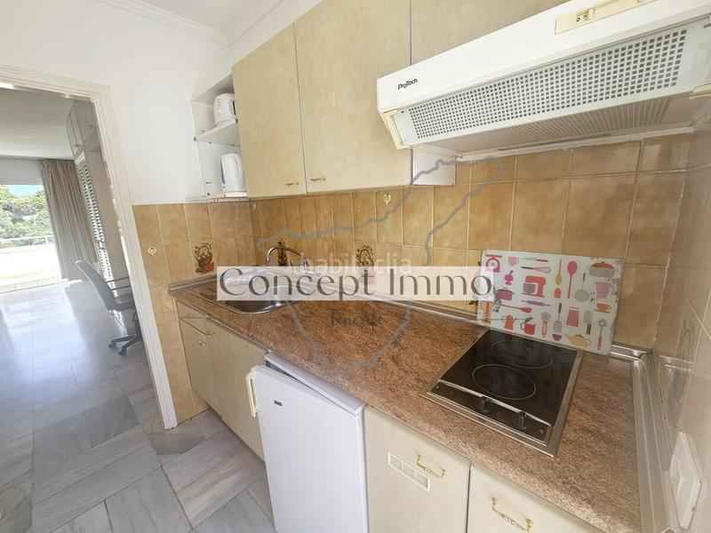 Foto abc4d95f-1549-4a80-abe6-7d798ecdc46d. Estudio  luminoso y amueblado con gran terraza y piscina climatizada en el complejo! en Adeje