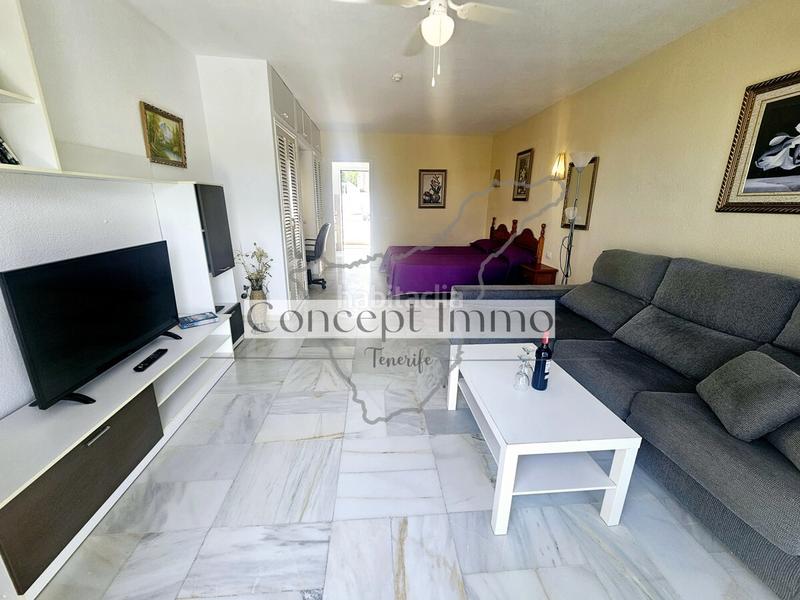 Foto fef9018c-deb7-4203-ab29-46fa3c234ad6. Estudio  luminoso y amueblado con gran terraza y piscina climatizada en el complejo! en Adeje