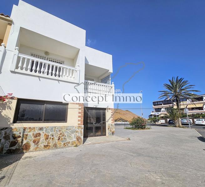 Foto 83de2e10-40b9-46d5-bb75-c11412dc47e2. Local comercial a Costa del Silencio Arona