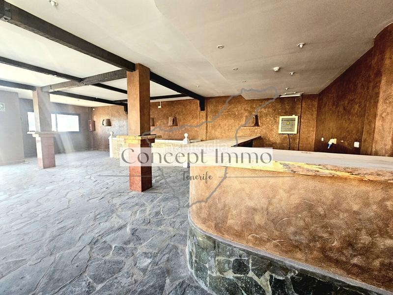 Foto b2fc4983-5019-4da0-b851-726fc5fe10dc. Local comercial a Costa del Silencio Arona