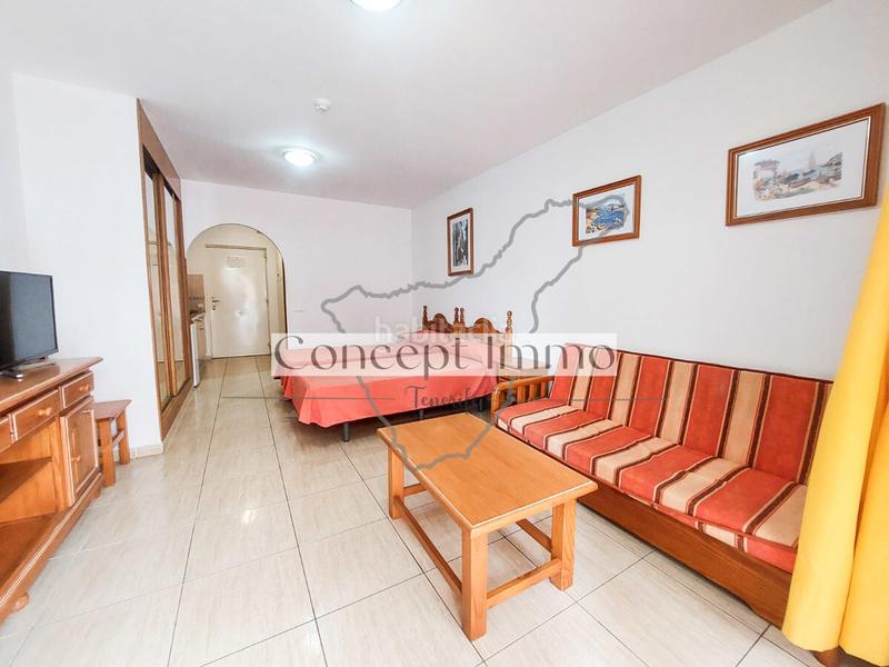 Foto f21f9f8f-c7ba-475c-83a7-584ce008f866. Estudio en calle ulises 1 estudio amueblado en aparthotel primera línea del mar con piscina climatizada y licencia vv! en Arona