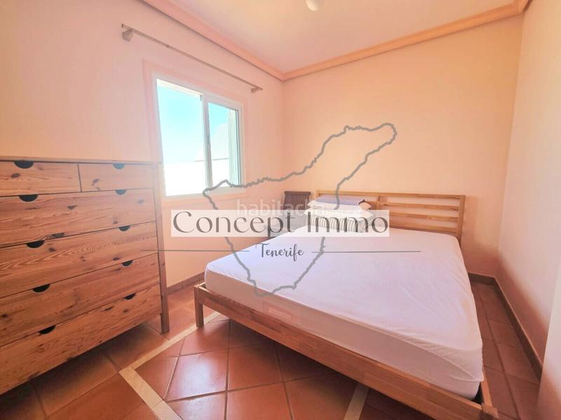 Foto 05e8a77b-054e-4640-88ed-2e853644259d. Alquiler planta baja apartamento amueblado de 1 dormitorio con un hermoso jardín privado y gran terraza con vistas al mar en Adeje