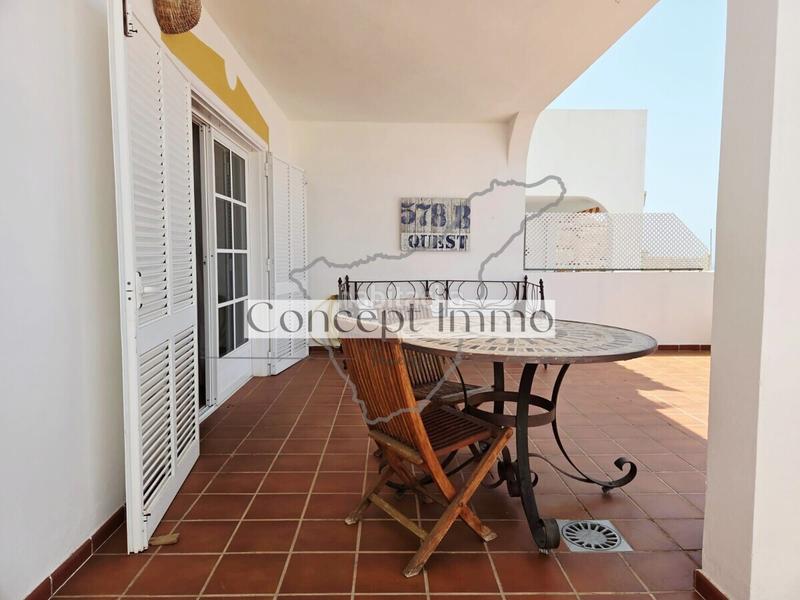 Foto 06082529-18c8-4e93-b247-246ffcbe7d1e. Alquiler planta baja apartamento amueblado de 1 dormitorio con un hermoso jardín privado y gran terraza con vistas al mar en Adeje